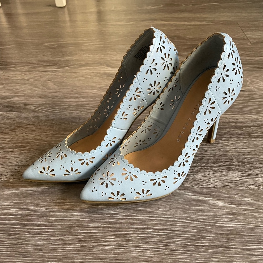 Lauren Conrad blue pumps